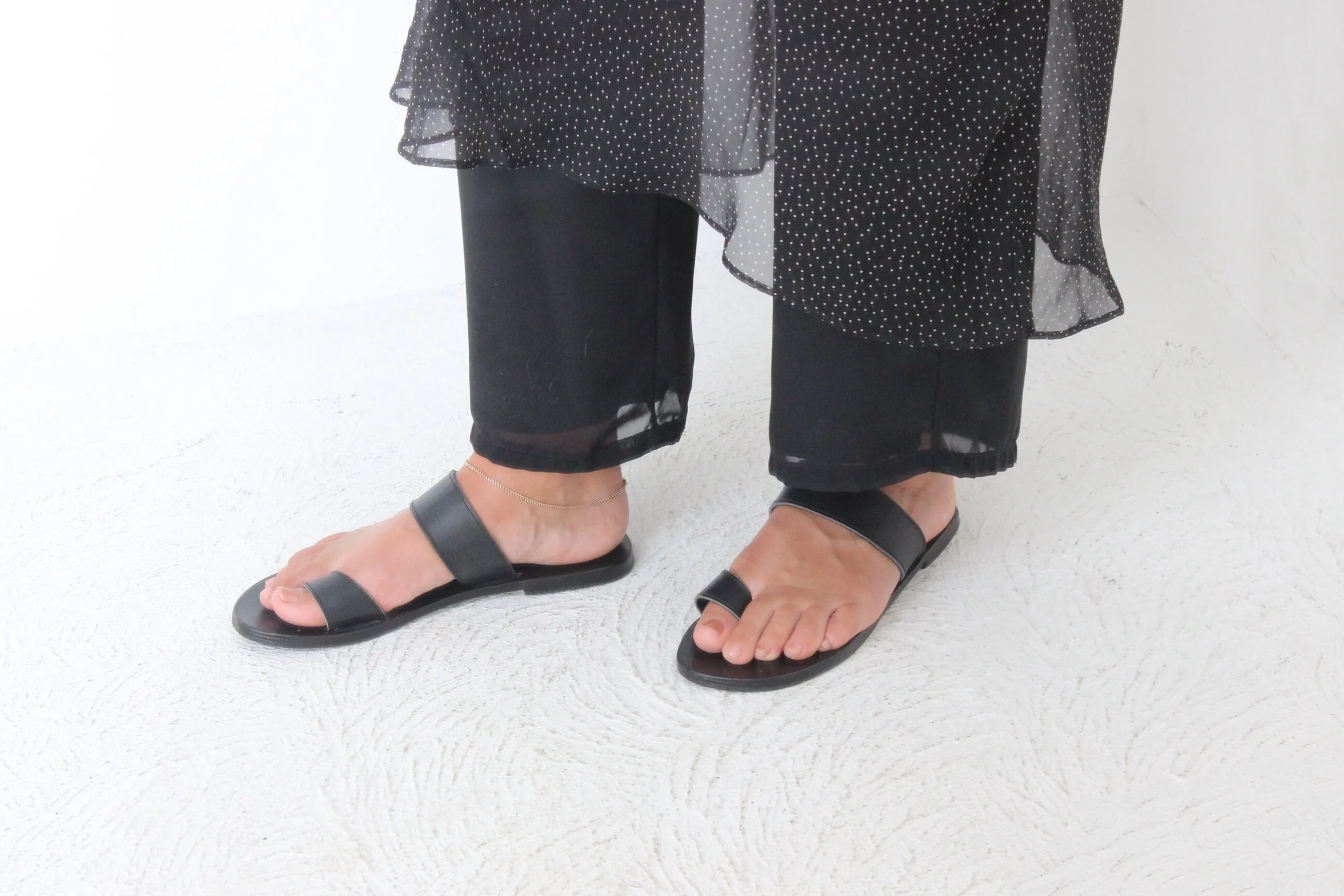 Custom Made Indonesian Minimal Black Leather Sandals ~ Euro 40