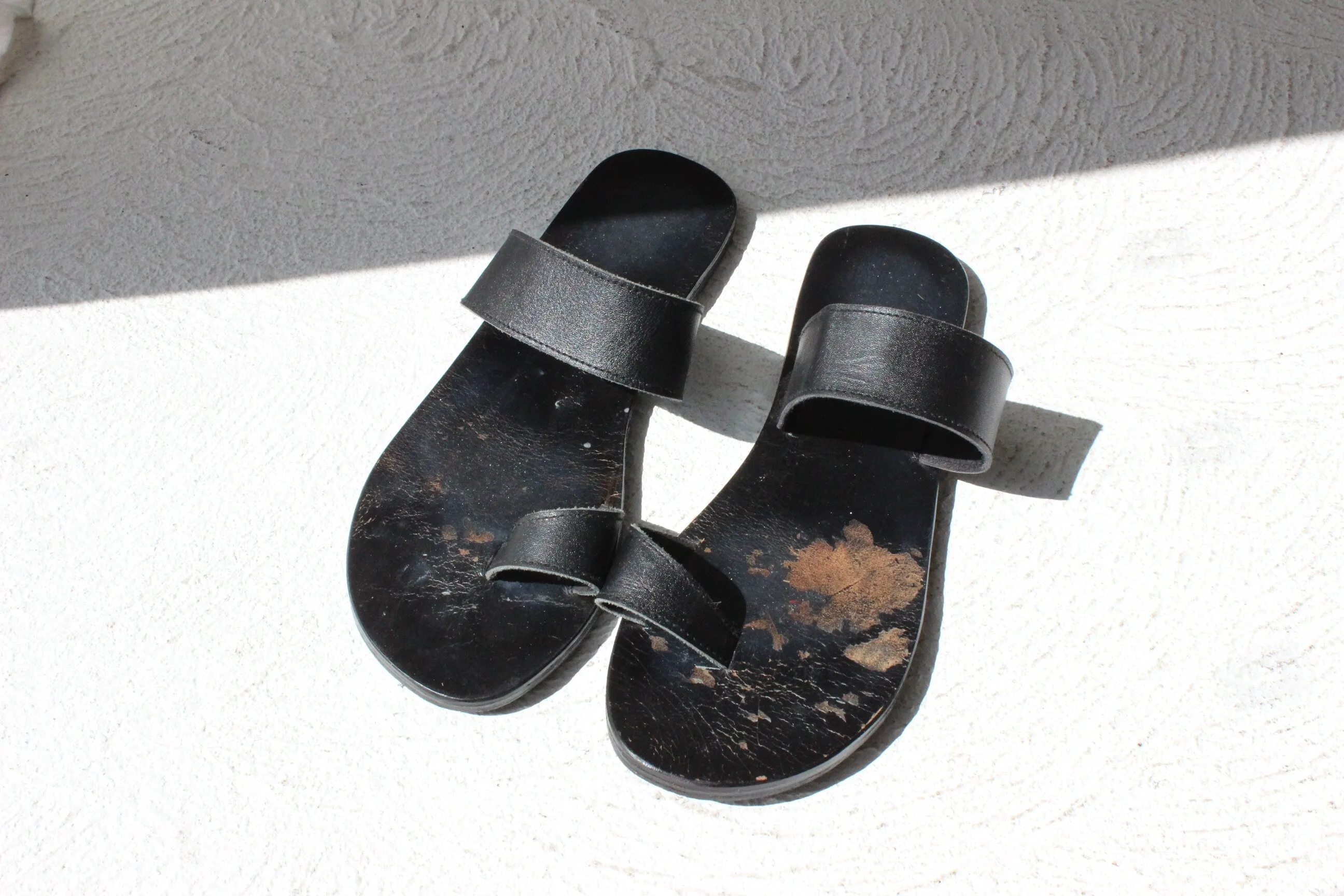 Custom Made Indonesian Minimal Black Leather Sandals ~ Euro 40