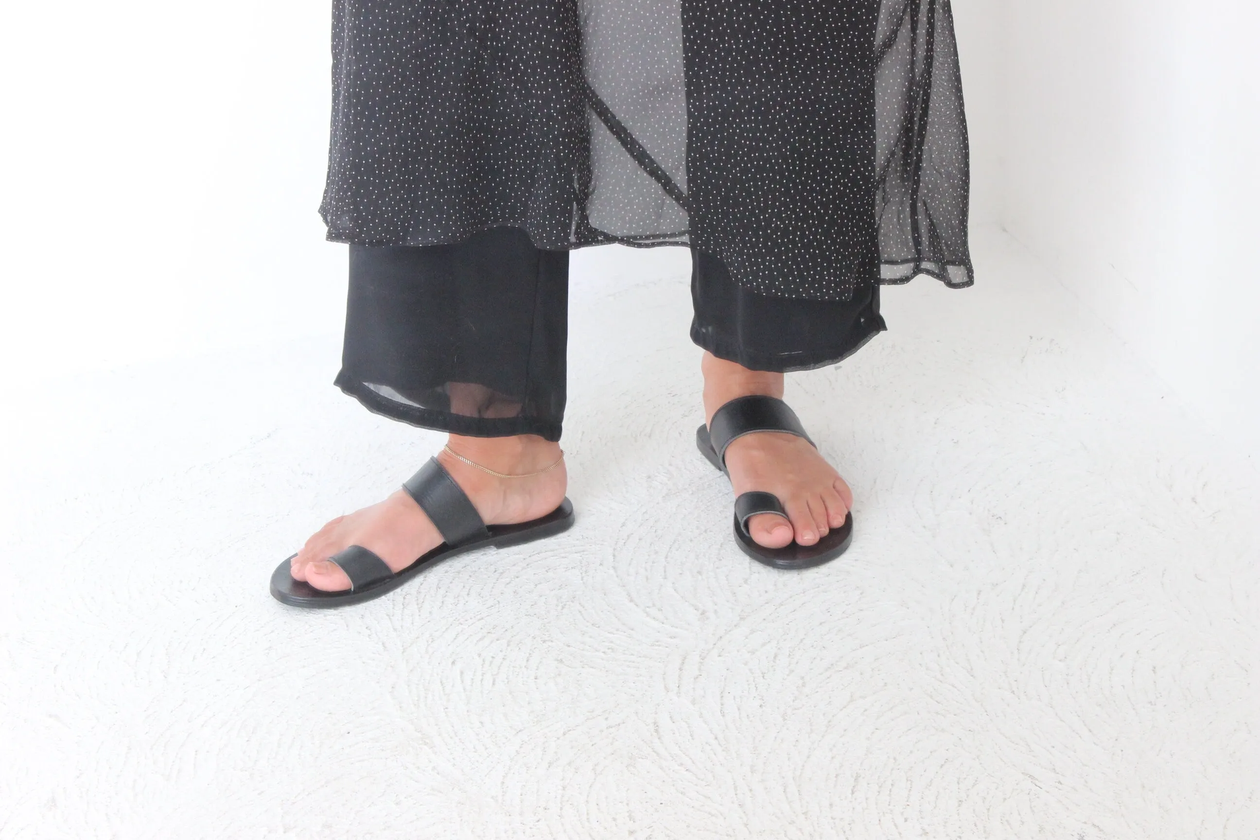 Custom Made Indonesian Minimal Black Leather Sandals ~ Euro 40